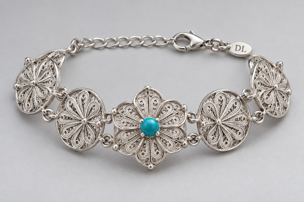 Pulsera Llampu en plata 950, fotografía de estudio